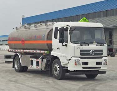 CLW5181GYYLD6型铝合金运油车