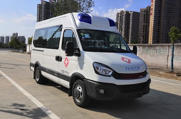 CLW5042XJHNJ6型救护车