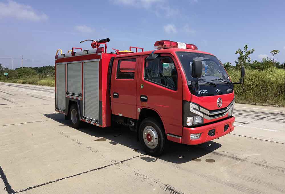 CLW5071GXFPM25/AXF型泡沫消防车