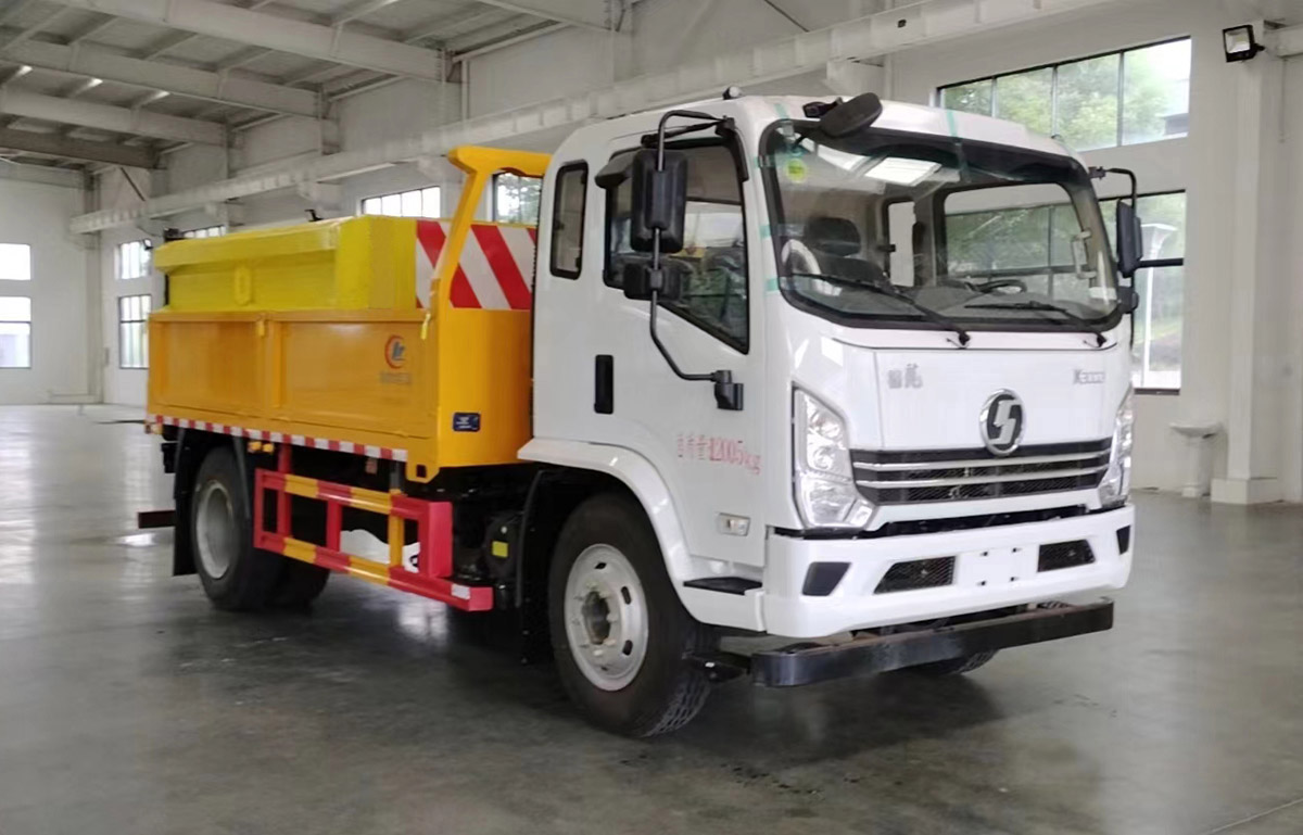 CLW5125TFZBHA型防撞缓冲车
