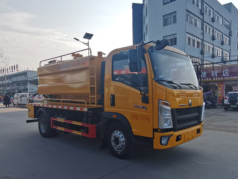 CLW5070GQWBHA型清洗吸污车