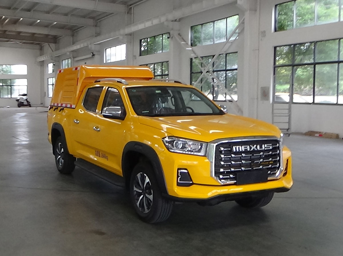 CLW5032XDYADR型电源车