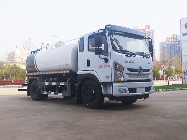 CLW5161GSSD6型洒水车
