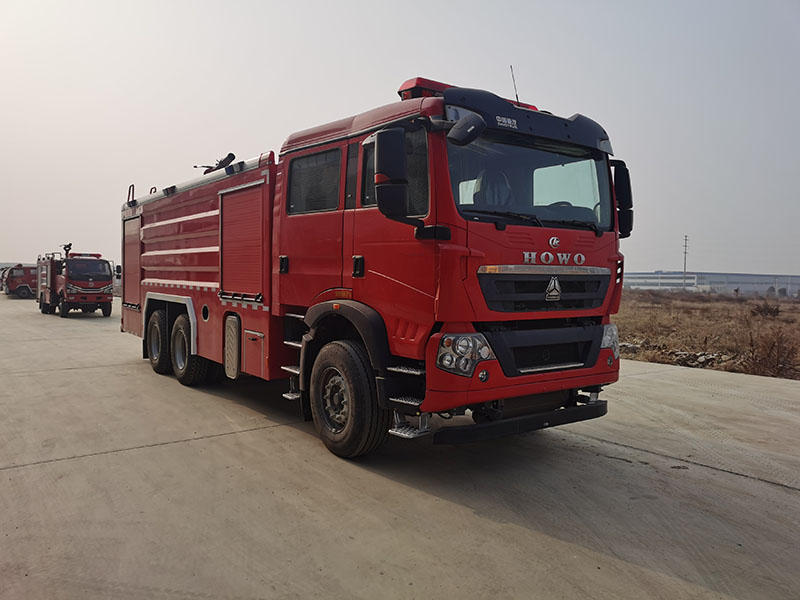CLW5330GXFPM180/AXF型泡沫消防车
