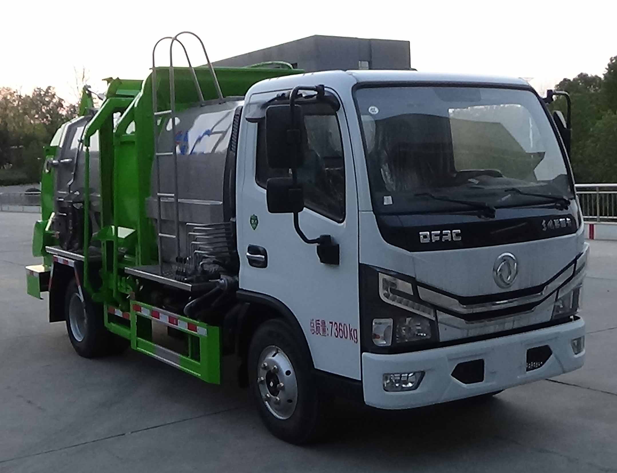 CLW5070TCABHJ型餐厨垃圾车