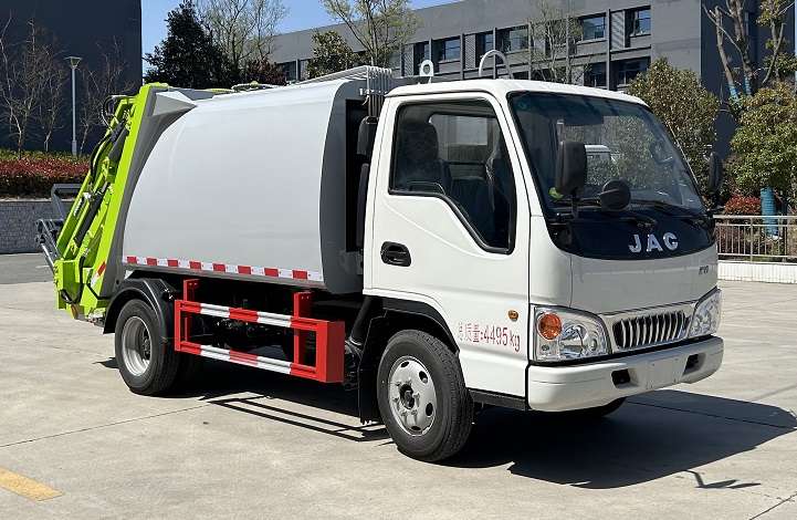 CLW5043ZYS6ZS型压缩式垃圾车