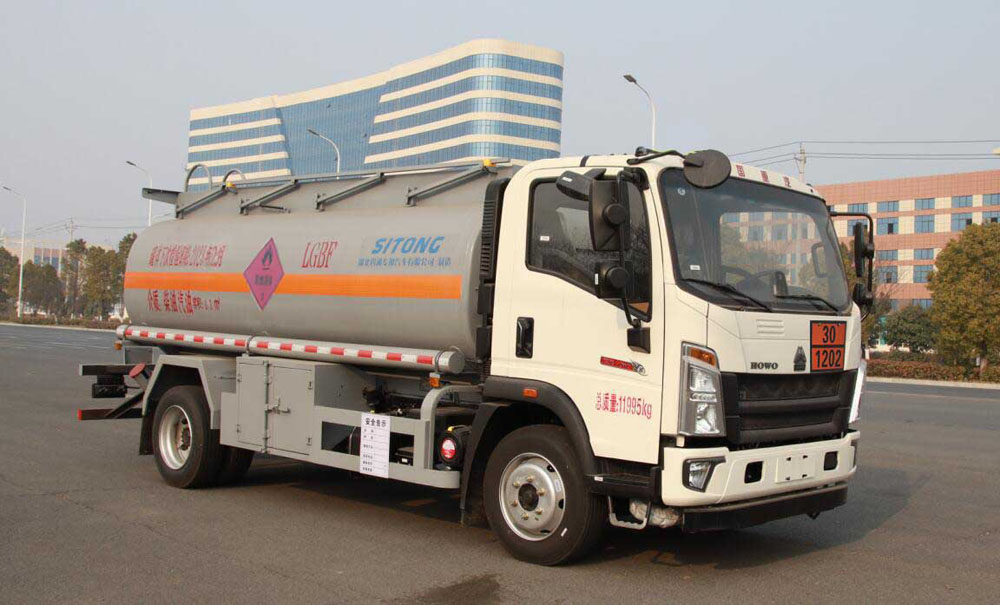 STD5121GJYZZ6型加油车