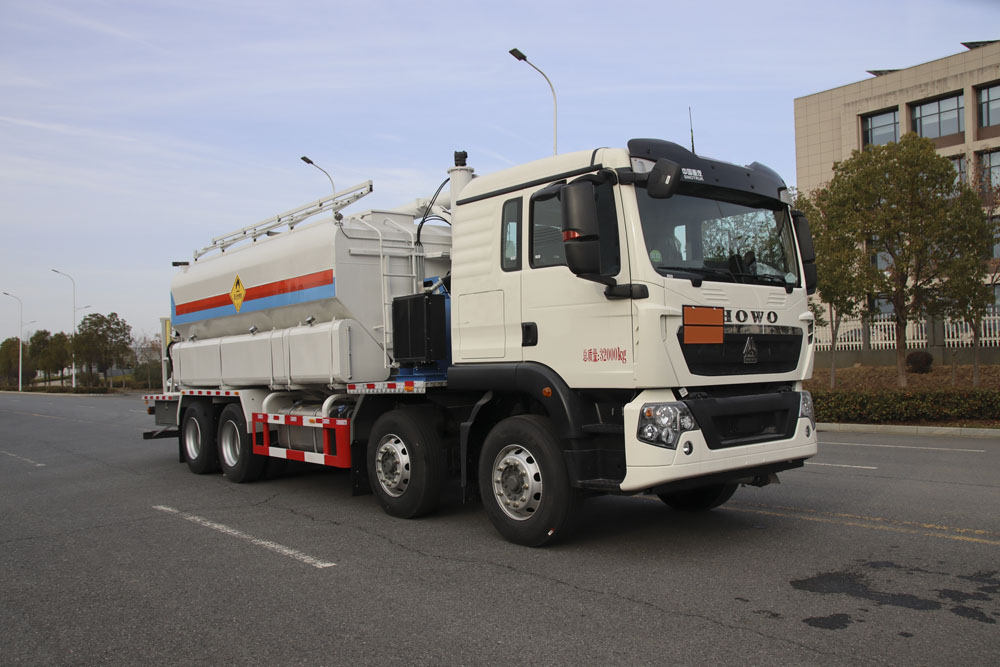 STD5320THAZ6型现场混装铵油炸药车