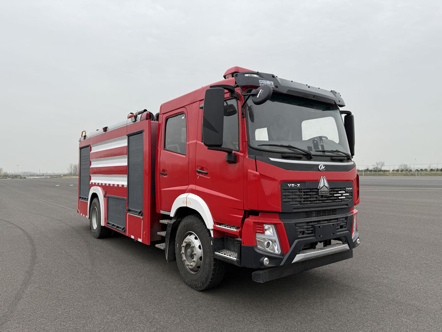 CLW5200GXFPM100/AXF型泡沫消防车