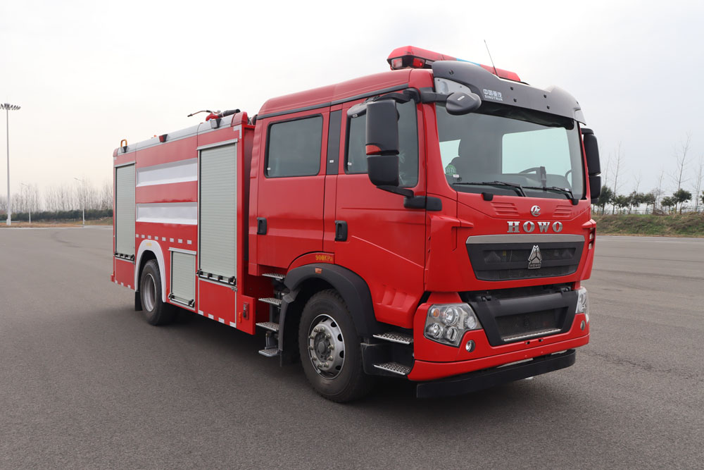 CLW5170GXFPM70/AXF型泡沫消防车