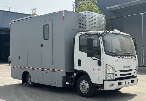 CLW5040XZH6SL型指挥车