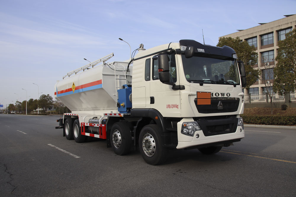 STD5321THAZ6型现场混装铵油炸药车