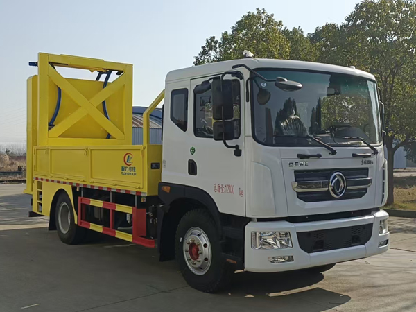 CLW5121TFZCDP型防撞缓冲车