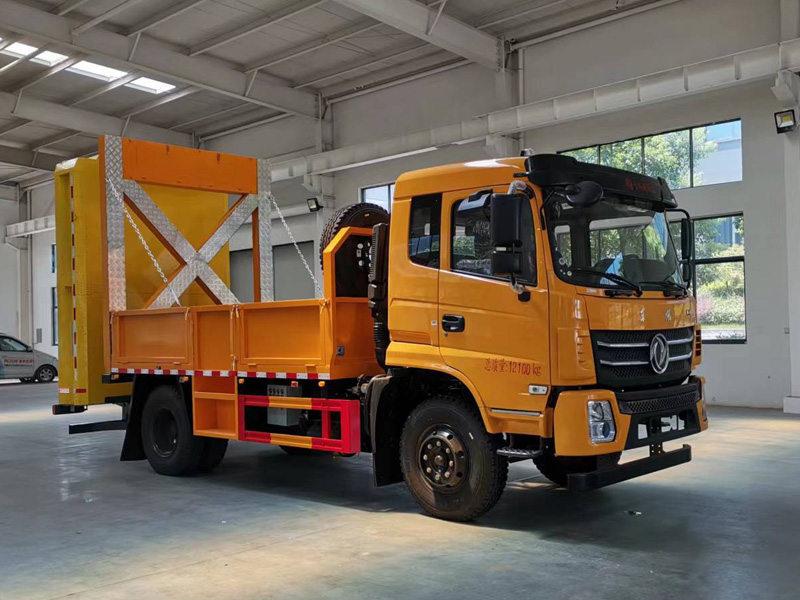 CLW5121TFZBHA型防撞缓冲车