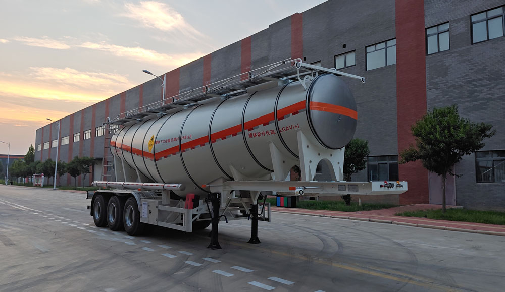 STD9401GYW型氧化性物品罐式運輸半掛車