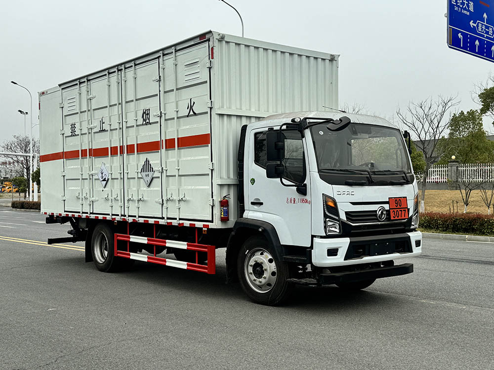 雜項危險物品運輸車