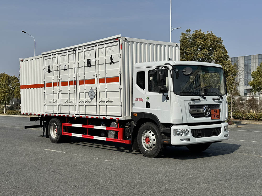 STD5185XDQEQ6型毒性氣體廂式運輸車