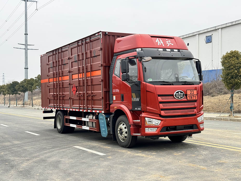 STD5188XRQCA6型易燃氣體廂式運輸車